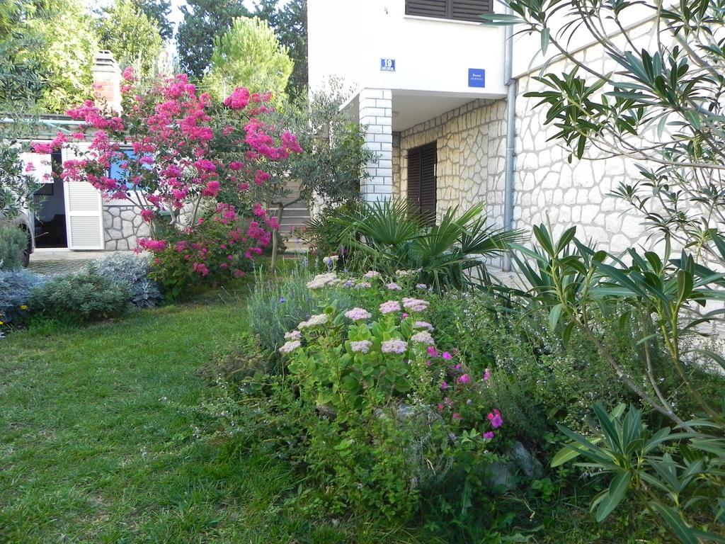 Apartments Katalenic Selce Exterior photo