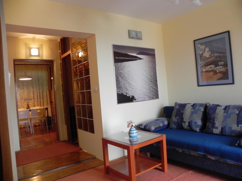 Apartments Katalenic Selce Exterior photo