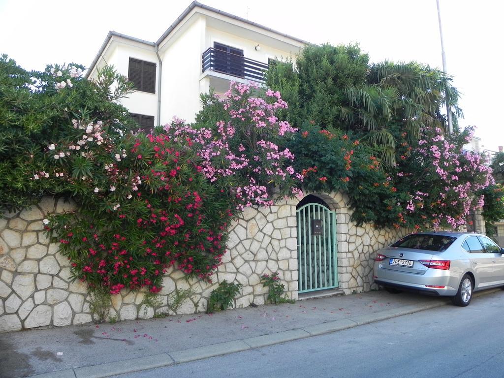 Apartments Katalenic Selce Exterior photo