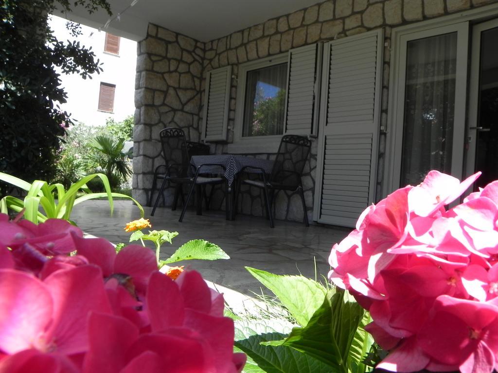 Apartments Katalenic Selce Exterior photo